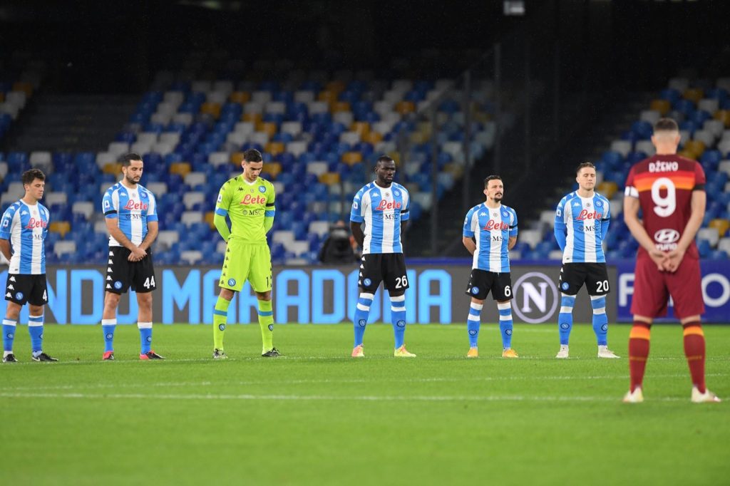 Η Νάπολι τίμησε τον Ν.Μαραντόνα φορώντας φανέλες της Αργεντινής (φώτο-βίντεο)