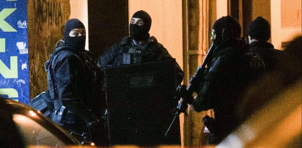 Κολωνός: Συνελήφθη 26χρονος – Όσα εντόπισε στην οικία του η Δίωξη Ναρκωτικών (φώτο)