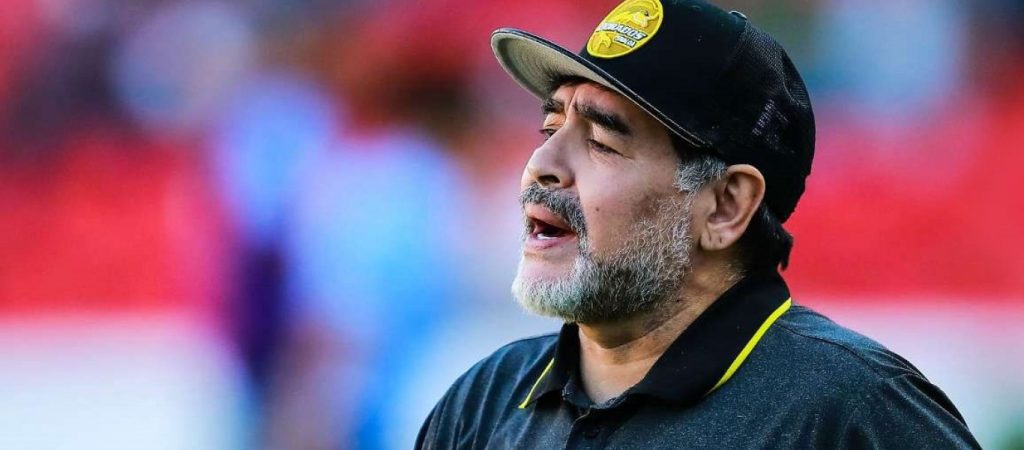 Ντιέγκο Μαραντόνα: Έπεσε από το κρεβάτι και χτύπησε μία εβδομάδα πριν τον θάνατό του