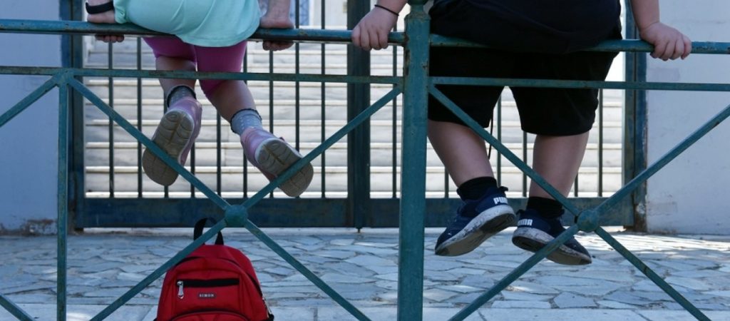 Β.Παπαευαγγέλου: «Πρέπει να ανοίξουν τα Δημοτικά σχολεία – Άρση του lockdown σε “δύο ταχύτητες”»
