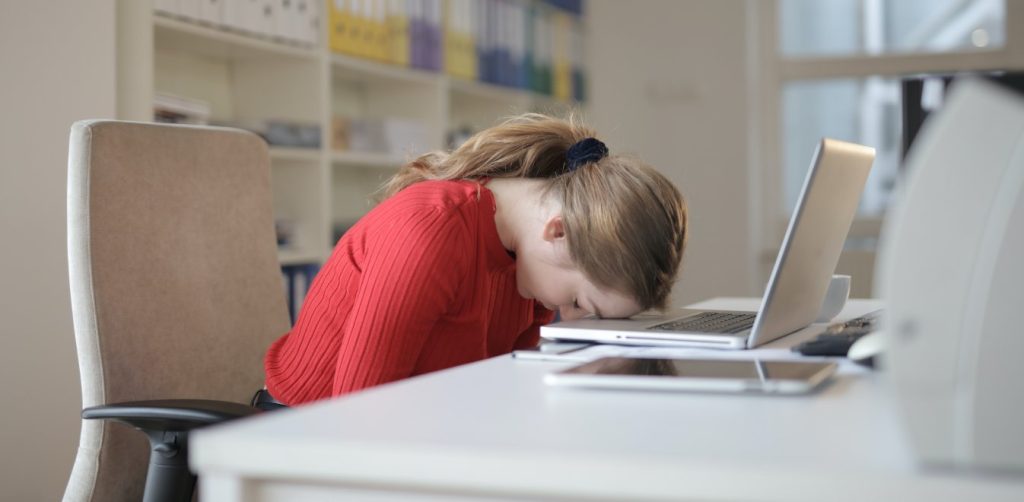 Δείτε τι συμβαίνει στον οργανισμό σας όταν κάθεστε πολλές ώρες