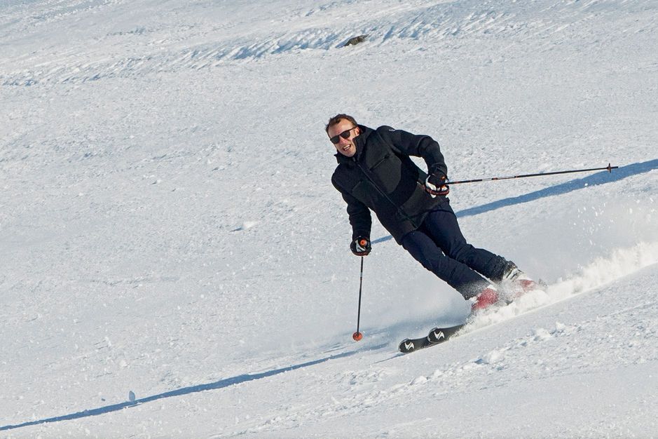 Μακρόν: «Μην πάτε για σκι στο εξωτερικό αυτές τις γιορτές» – Απενεργοποίησε τα τελεφερίκ