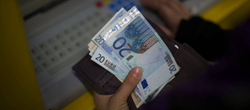 Αποζημίωση ειδικού σκοπού: Νέα πληρωμή αύριο σε 2.481 δικαιούχους – Ποιους αφορά