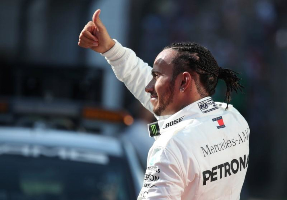 Θετικός στον κορωνοϊό ο Λιούις Χάμιλτον – Χάνει τον επόμενο αγώνα του πρωταθλήματος της F1