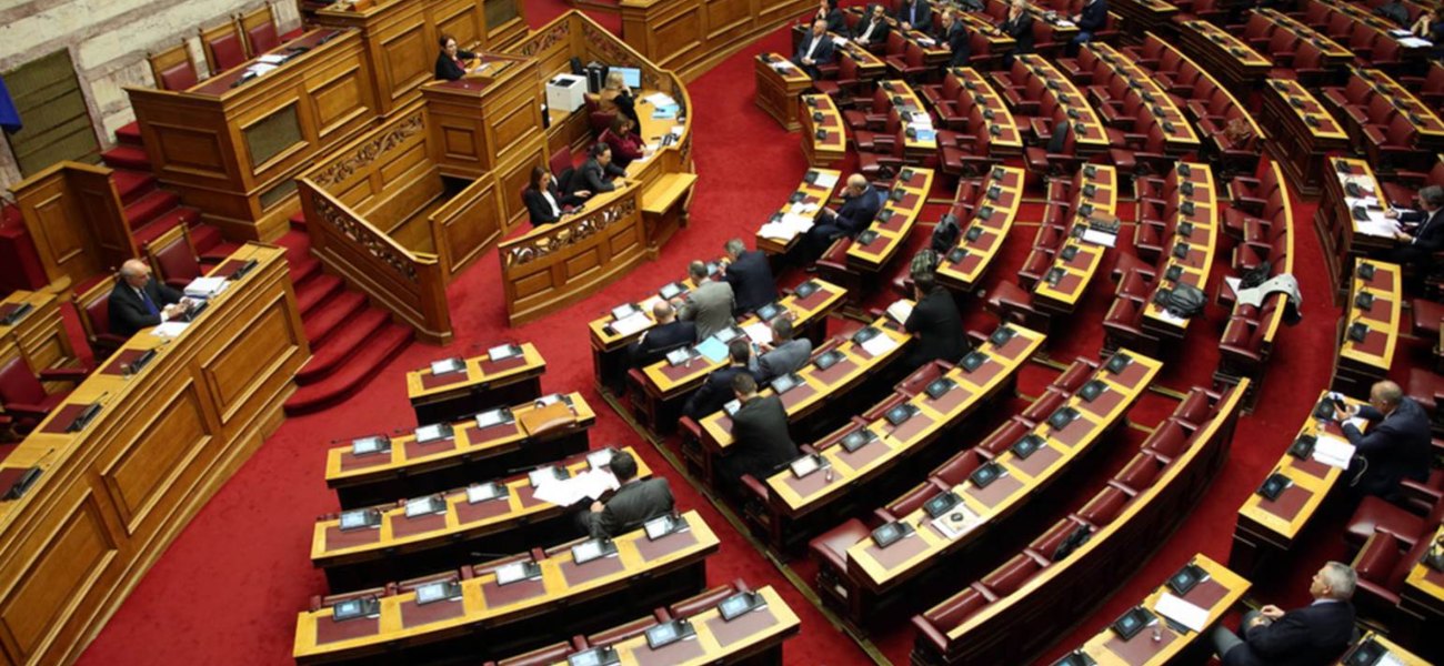 Βουλή: Κατατέθηκε νέα τροπολογία για πλαφόν στα τεστ κορωνοϊού