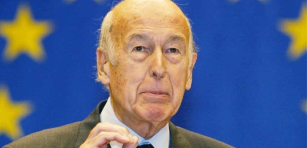 Ο Ε.Μακρόν κήρυξε ημέρα εθνικού πένθους στην μνήμη του Βαλερί Ζισκάρ Ντ’ Εστέν