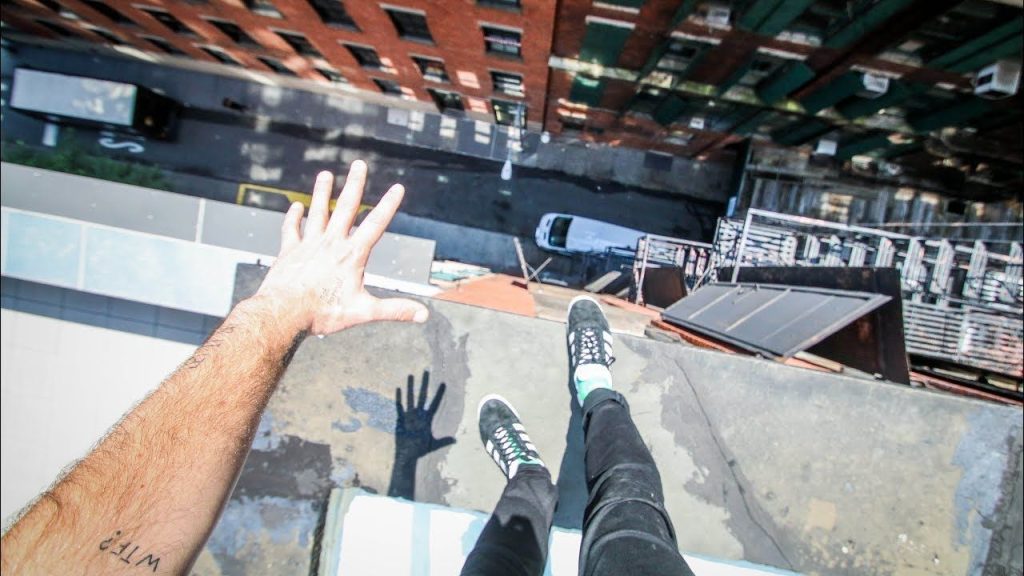 Τσέχος έπεσε από τον 19ο όροφο και επιβίωσε!