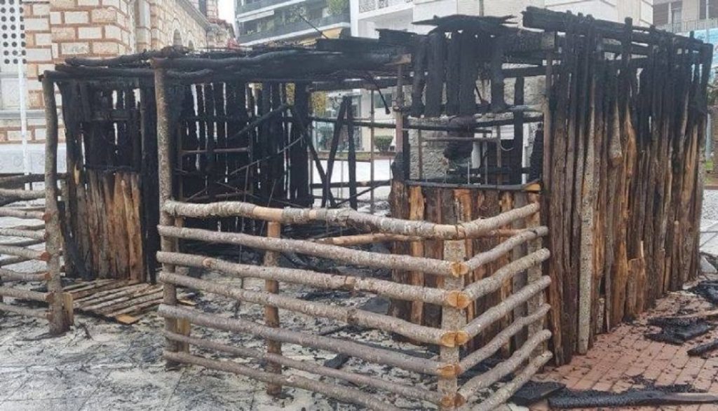 Βόλος: Ο άνδρας που πετούσε τούρτες σε υπαλλήλους ήταν αυτός που έβαλε φωτιά στη φάτνη