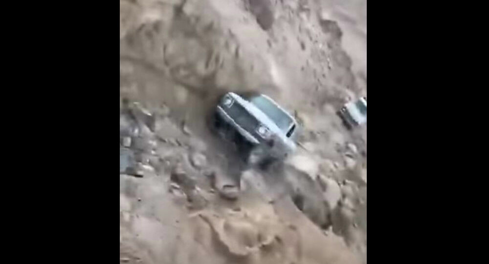 Όταν τα άλλα σταματούν τα Toyota Land Cruiser ανεβαίνουν σε κάθε βουνό και μονοπάτι! (βίντεο)