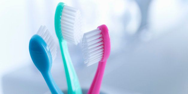 Αυτό είναι το επικίνδυνο λάθος που κάνεις με την οδοντόβουρτσά σου