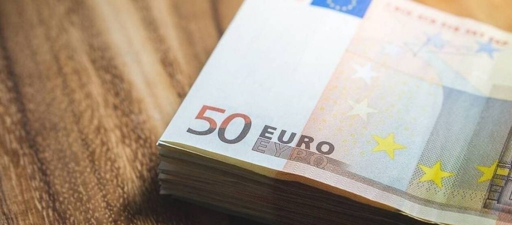 Αυξήσεις μισθών στον ιδιωτικό τομέα: Δείτε πόσα θα πάρετε