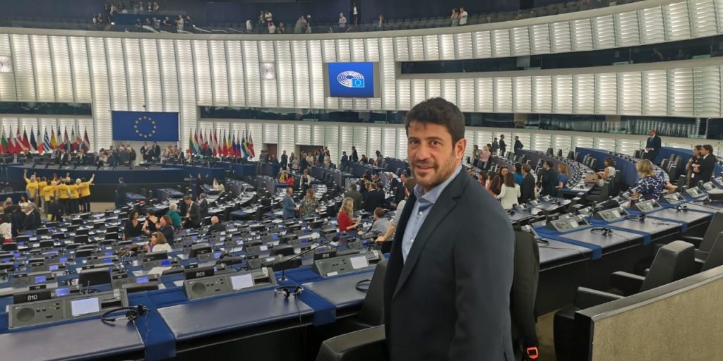 Ο Α.Γεωργούλης επαναφέρει το θέμα του «παχυλού» μισθού: «Είπα ότι τα 25.000 είναι για έξοδα του γραφείου»