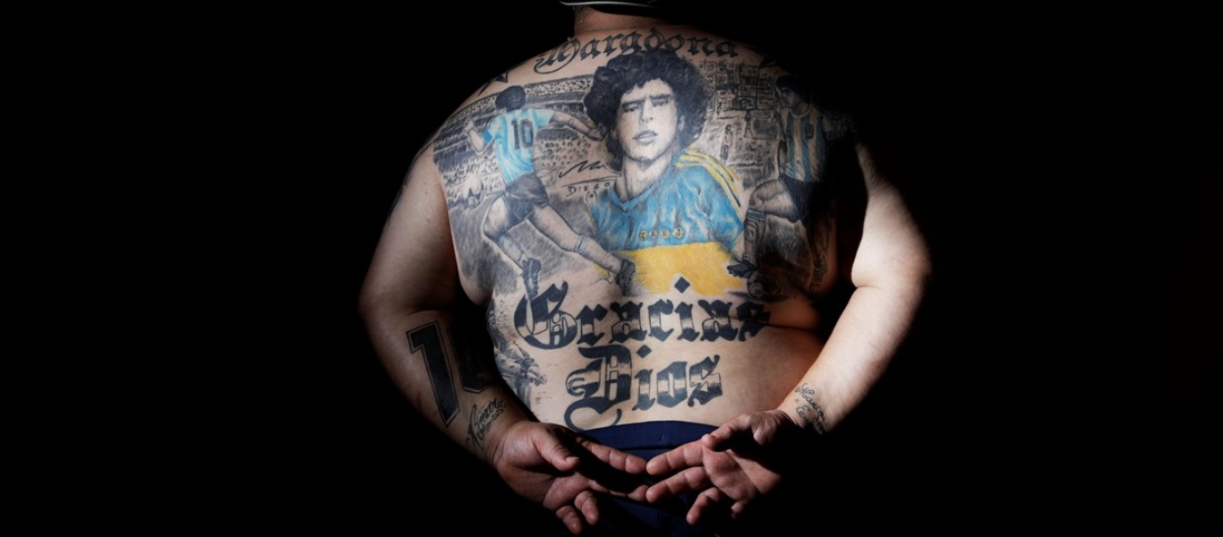 Αργεντινή: Η «αιώνια αγάπη» για τον Ν.Μαραντόνα – Χιλιάδες τα τατουάζ με την προσωπογραφία του