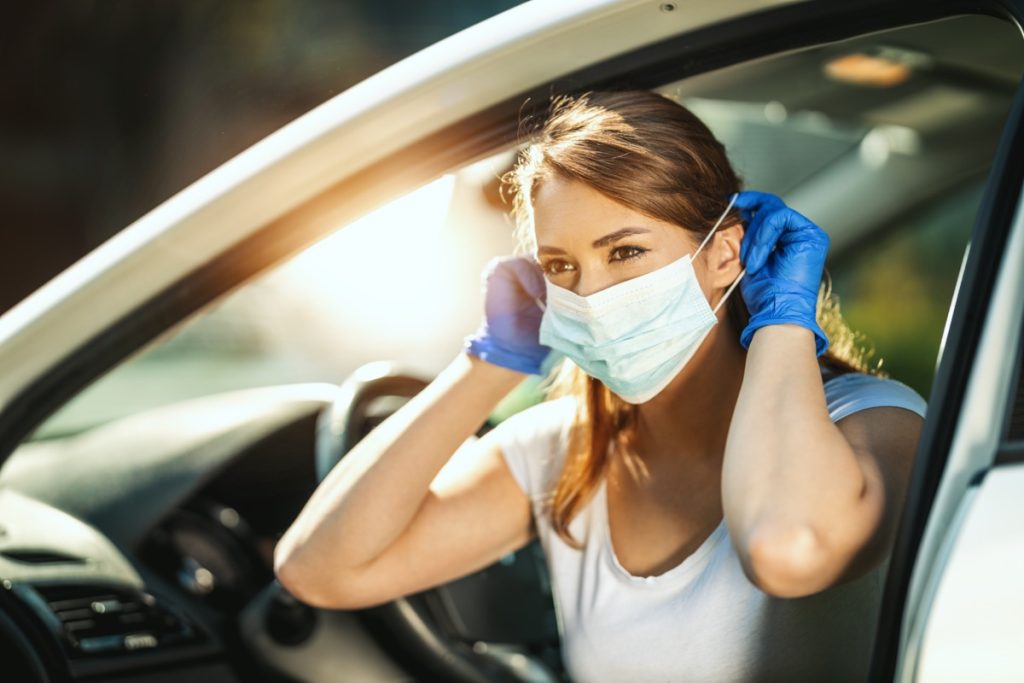 Παρατείνονται τα μέτρα για τη χρήση μάσκας στα αυτοκίνητα – Πότε είναι υποχρεωτική