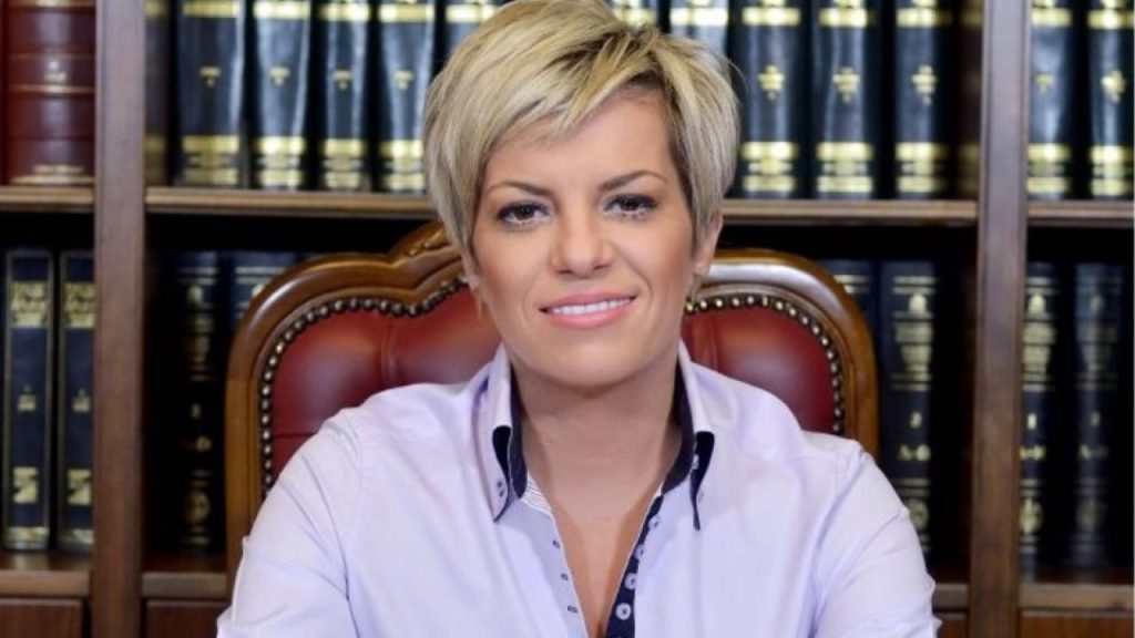 Διαδικτυακός «πόλεμος» Σ.Νικολάου-Π.Πολάκη: «Ολοι σας και μόνη μου…»!