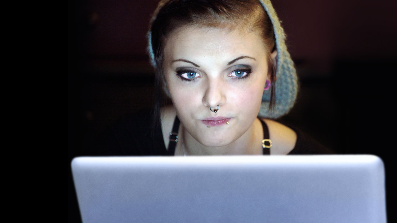 Μητέρα αυτοκτόνησε 4 μήνες μετά την αυτοκτονία της 23χρονης κόρης της (βίντεο)