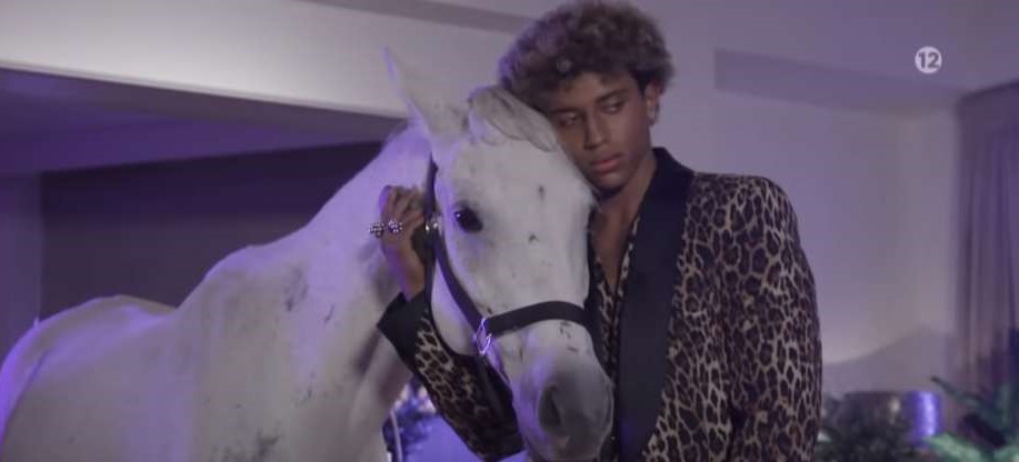 GNTM 3: Η Φωτογράφιση των μοντέλων με ένα… άλογο