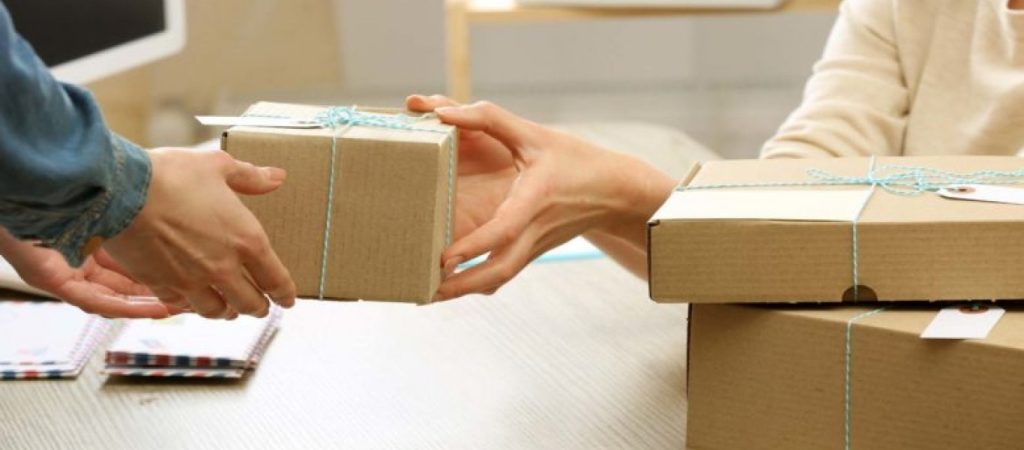 Χαμός στις ταχυμεταφορές – Μετά τις γιορτές θα ομαλοποιηθεί η κατάσταση