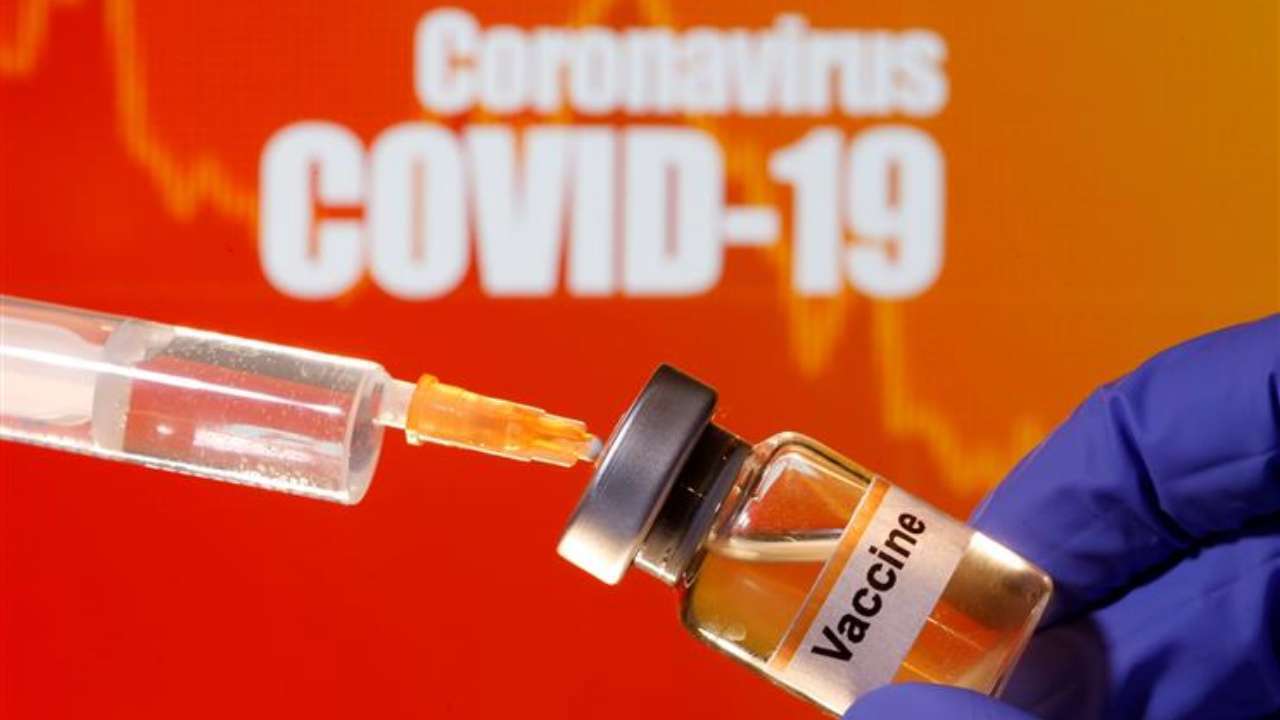 FDA: Μάσκες και μετά τον εμβολιασμό! – Άγνωστο εάν το εμβόλιο της Pfizer σταματά την αλυσίδα μετάδοσης του COVID-19