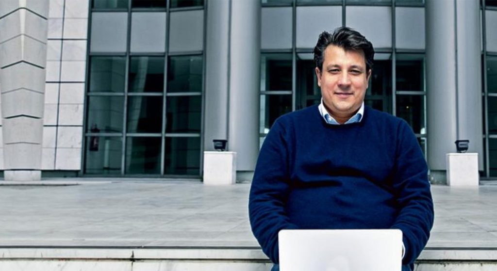 «Κωλοτούμπα» Δερμιτζάκη από… την Γενεύη: Τώρα ζητάει να ανοίξει όλη η αγορά – Οι δηλώσεις του από 2/11 έως σήμερα