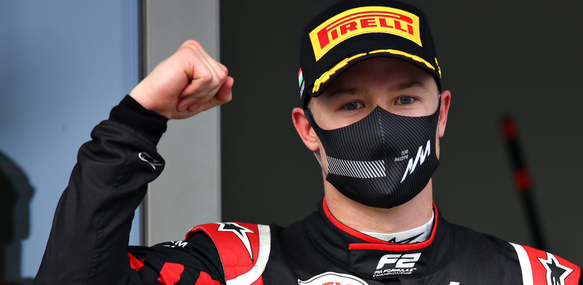 Formula 1: Έντονες αντιδράσεις για τον Ν.Μαζέπιν μετά τις εικόνες στις οποίες πιάνει το στήθος κοπέλας σε αμάξι (βίντεο)