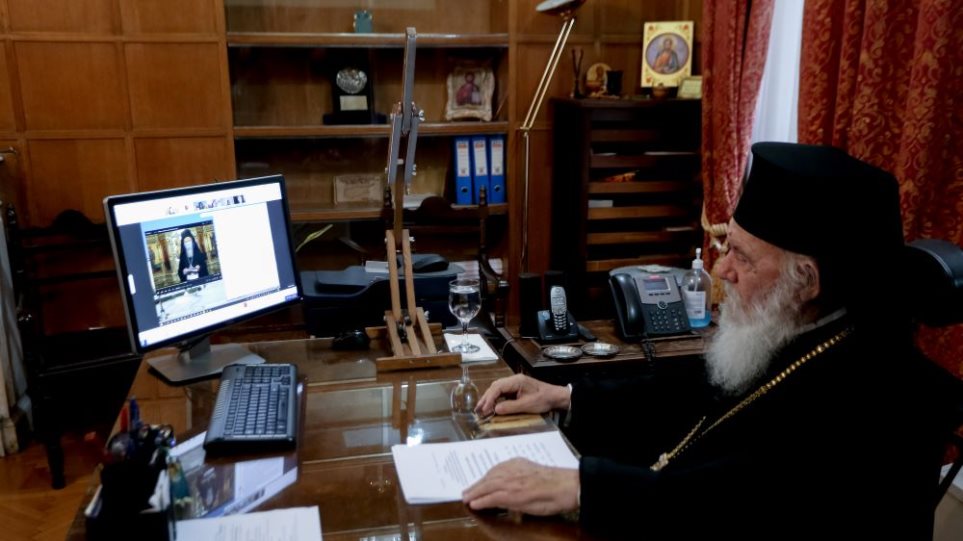 Ιερώνυμος σε φοιτητές: «Μην διστάσετε να αμφισβητήσετε, να ψάξετε την αλήθεια»