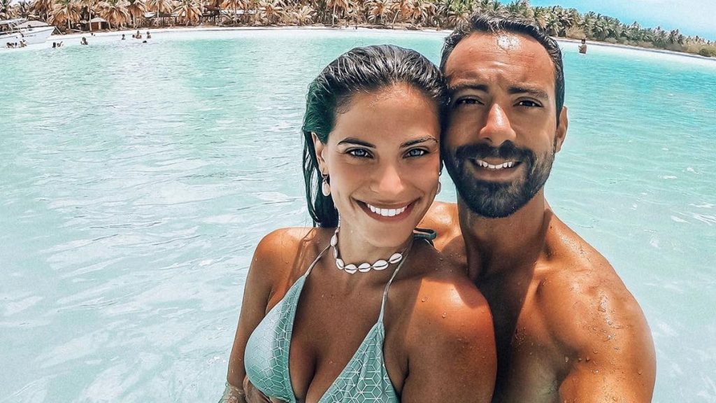 Baby loading: Προσεχώς γονείς Σάκης Τανιμανίδης και Χριστίνα Μπόμπα – Δίδυμα για το διάσημο ζευγάρι (φώτο)