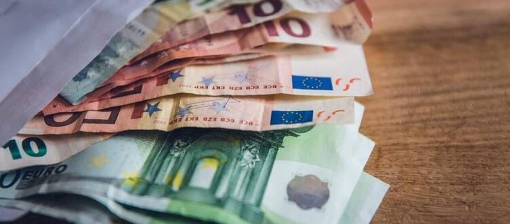 Επίδομα 800 ευρώ: Σήμερα οι πληρωμές  για όλους τους εργαζόμενους που τέθηκαν σε αναστολή τον Νοέμβριο