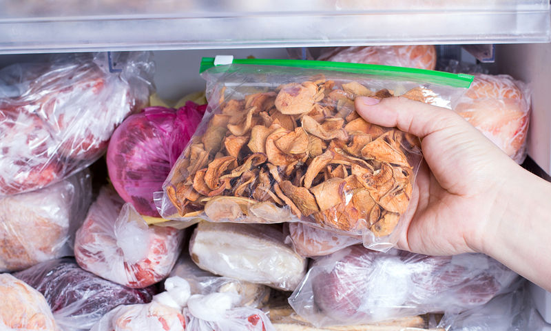 Αυτές είναι οι οκτώ τροφές που «απαγορεύεται» να μπουν στην κατάψυξη