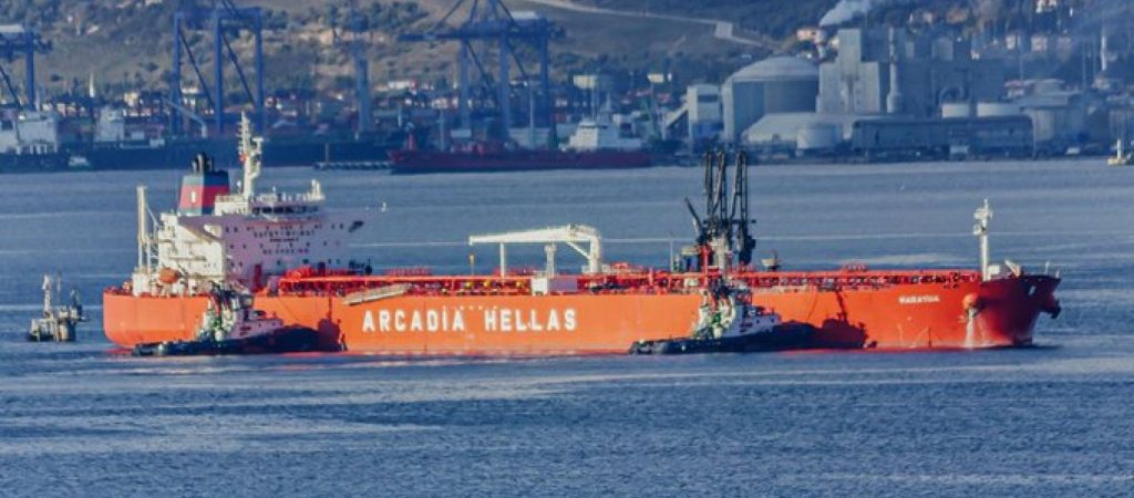 Τάνκερ ελληνικών συμφερόντων μεταφέρει πετρέλαιο από τη Λιβύη στην Τουρκία
