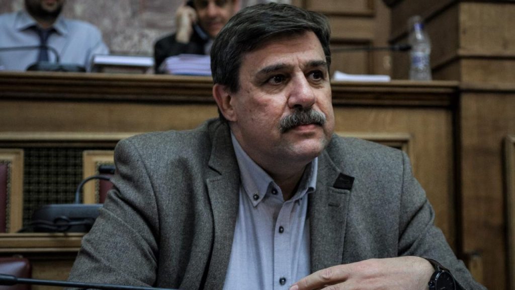 Αντιπαράθεση στην Βουλή για την Υγεία – Α.Ξανθός σε ΝΔ: «Συγκρίνετε με χώρες που δεν έχουν πρόσφατα στοιχεία»