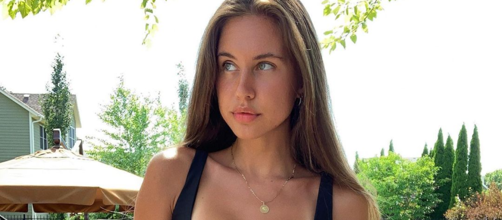 Η Brit Manuela προκαλεί την ανδρική φαντασίωση με κάθε της πόζα (φώτο)