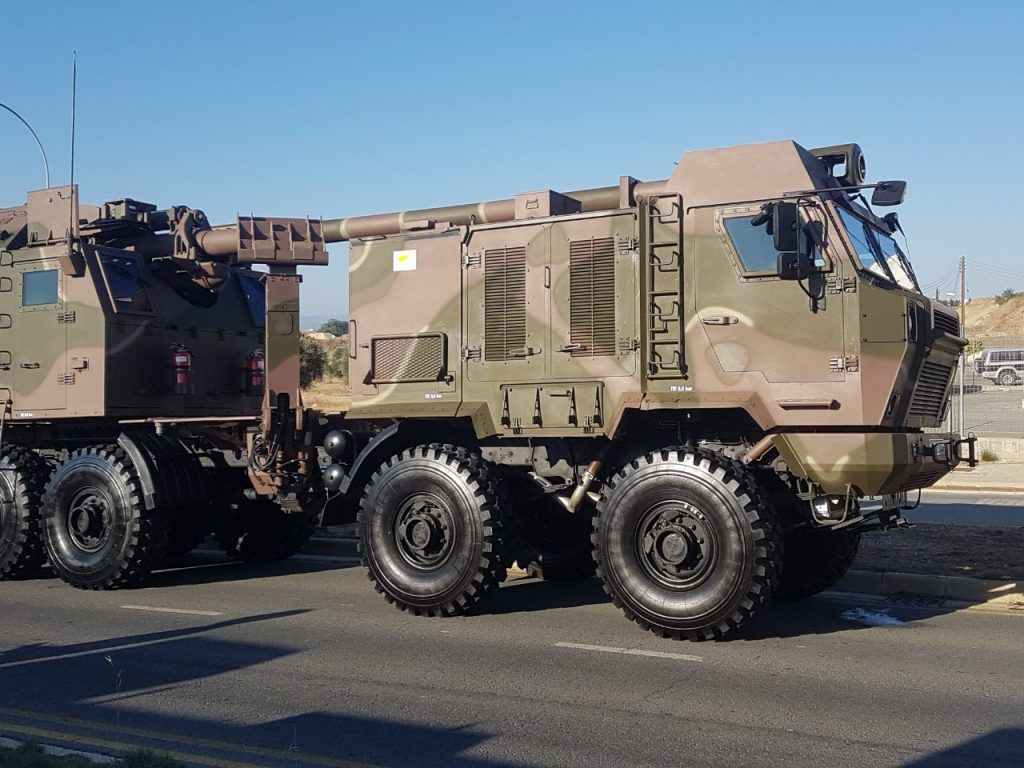 Βίντεο από την άφιξη των πυροβόλων NORA B52 στην Κύπρο