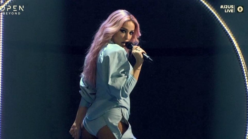 Έβαλε «φωτιά» στη σκηνή του Just The 2 Of Us η Ελένη Φουρέιρα (βίντεο)