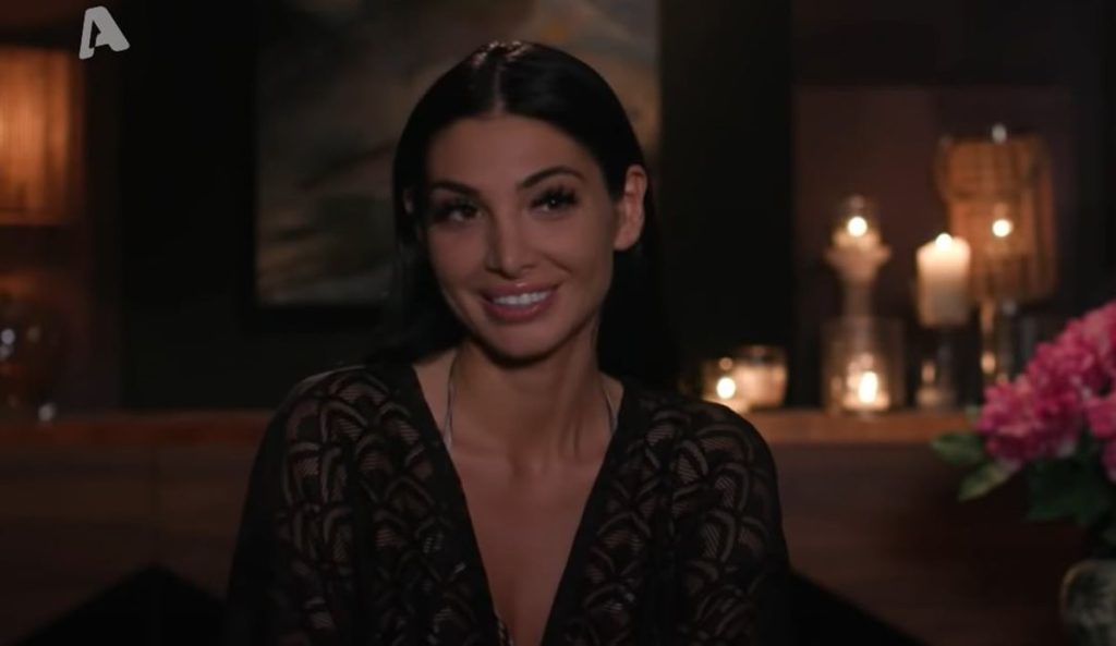 The Bachelor: Η εξήγηση της Σίας Βοσκανίδου για το τραγούδι που έγραψε στον Παναγιώτη (φώτο)