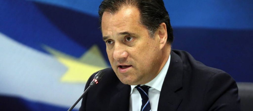 Α.Γεωργιάδης: «Μην δοκιμάζετε παπούτσια στον δρόμο» – Νέα μετάθεση ευθύνης στους λοιμωξιολόγους (upd)