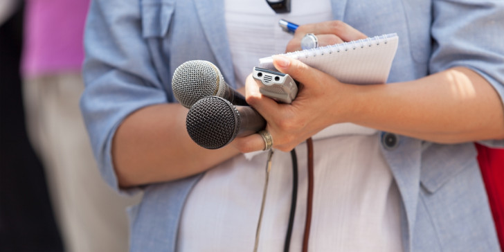 Στη φυλακή σχεδόν 400 δημοσιογράφοι το 2020 – Σε ποια χώρα κρατούνται οι περισσότεροι