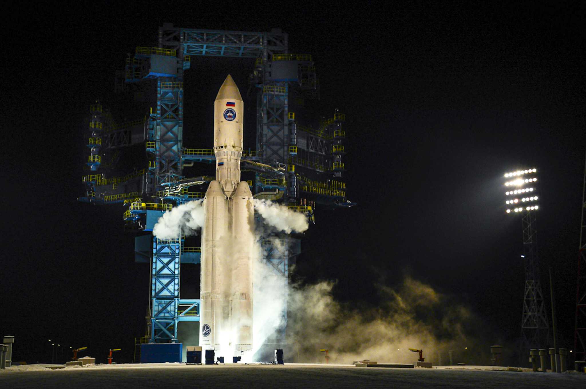 Εκτοξεύτηκε με επιτυχία ο ρωσικός διαστημικός πύραυλος Angara A5! (βίντεο)