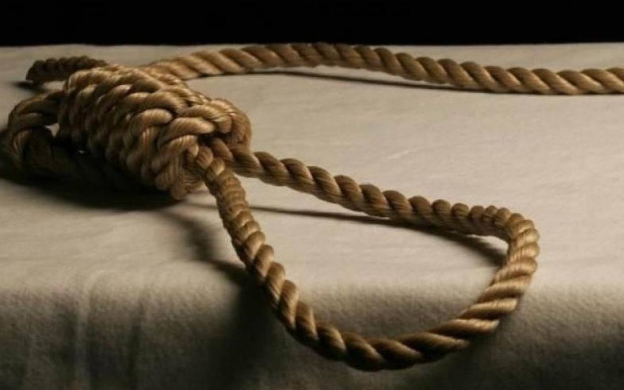 Ουαλία: Νοσοκόμα βρέθηκε κρεμασμένη έξω από το σπίτι της – Είχε χάσει και τα δυο της πόδια (φωτό)