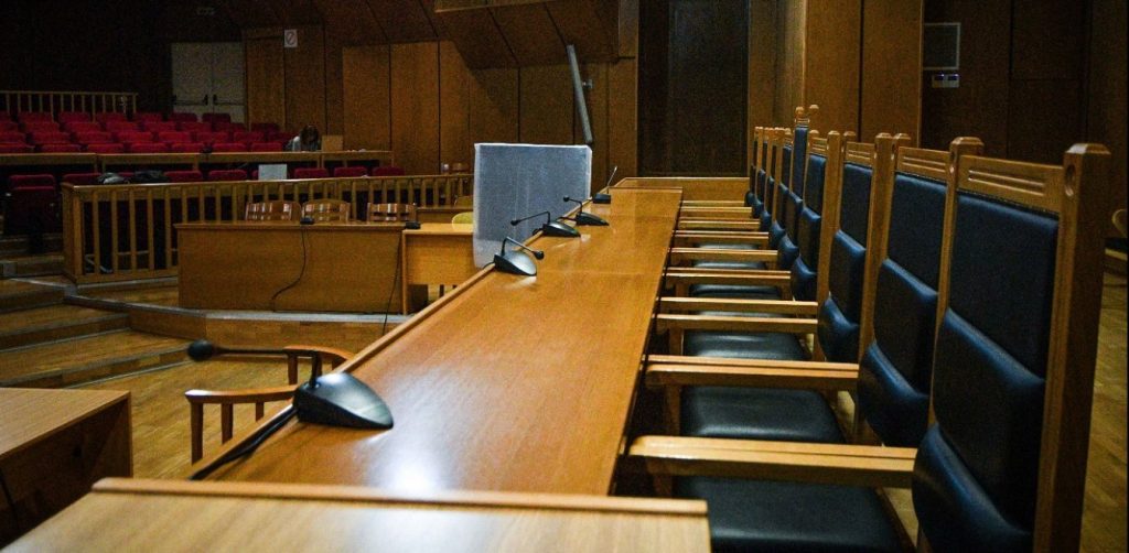 Επιστολή της Ένωσης Εισαγγελέων στο υπ.Δικαιοσύνης & τον ΕΟΔΥ: «Να εμβολιαστούν κατά προτεραιότητα οι εισαγγελείς»