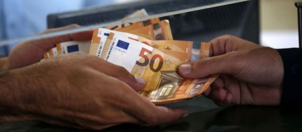 ΝΕ/ΓΣΕΕ: «Kαθοριστική για την επανεκκίνηση της οικονομίας η αύξηση του κατώτατου μισθού»