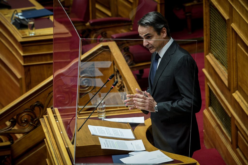 Ο Κ.Μητσοτάκης έδωσε εξηγήσεις στον Ν.Φίλη για το «ευπαθείς ομάδες» που ανέφερε στη Βουλή