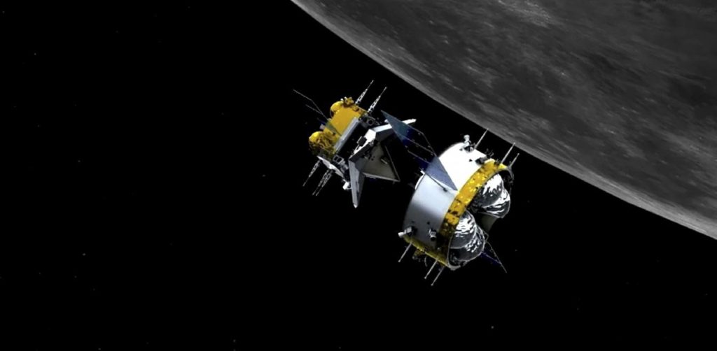 Κίνα: Επέστρεψε στη Γη το Chang’e 5 που συνέλεξε δείγματα από τη Σελήνη (φωτό)