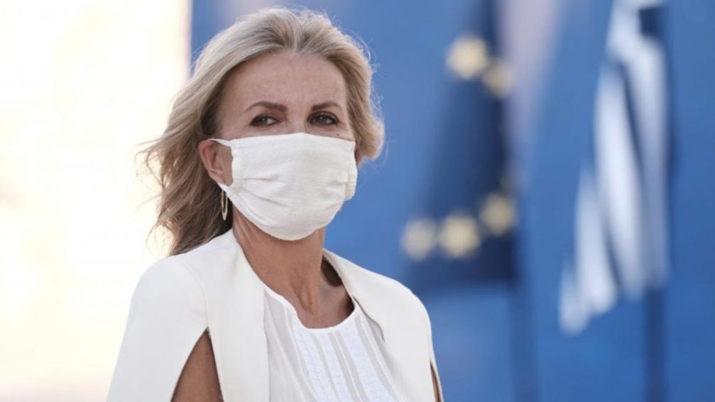 Το Μαξίμου απαντάει για την επίσκεψη της Μαρέβας Μητσοτάκη στην Καλαμάτα: «Πήρε άδεια από την Πολιτική Προστασία»