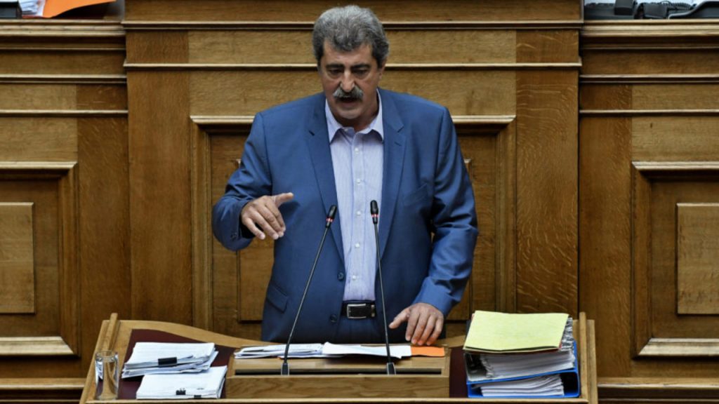 Επιθετικός ο  Παύλος Πολάκης στη Βουλη: «Θα σας ρίξουμε από την κυβέρνηση γιατί δεν αξίζετε»