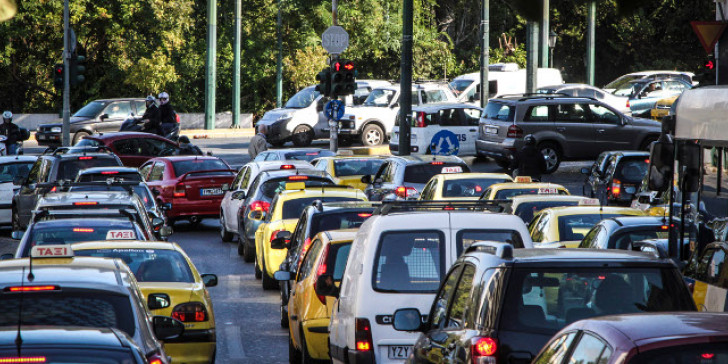 Μποτιλιάρισμα στους δρόμους της Αθήνας – Που εντοπίζονται προβλήματα (φωτο)