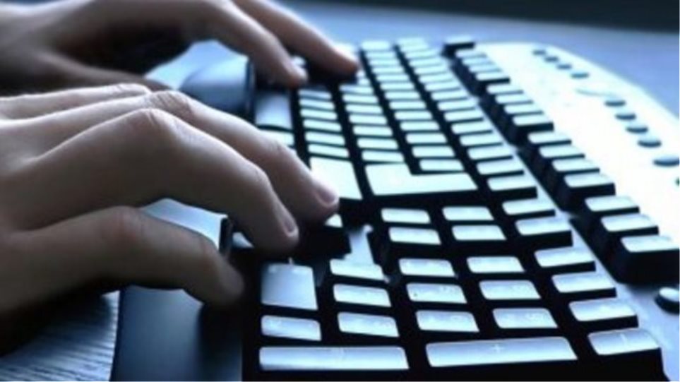 Επιτήδειοι προσποιούνται τεχνικούς για να «χακάρουν» υπολογιστές δημόσιων φορέων