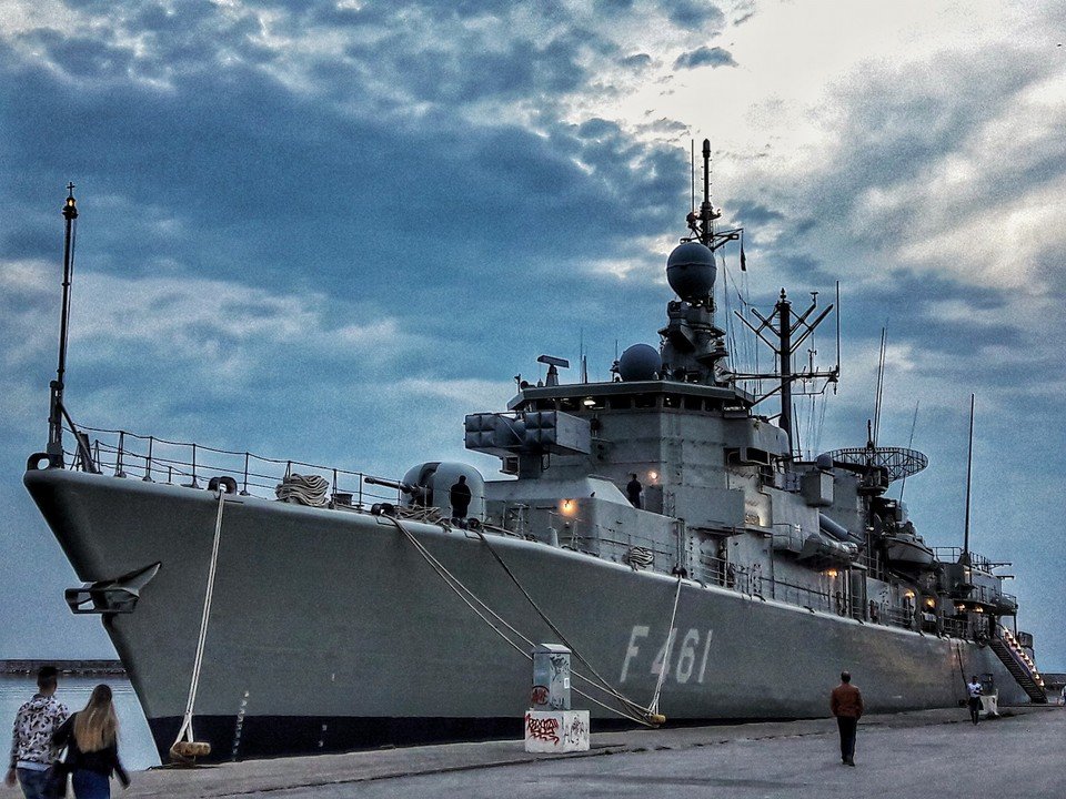 Περιμένουν να «μιλήσουν» τα λάπτοπ των μουσουλμάνων από την Θράκη που συνελήφθησαν για κατασκοπεία στην Ρόδο