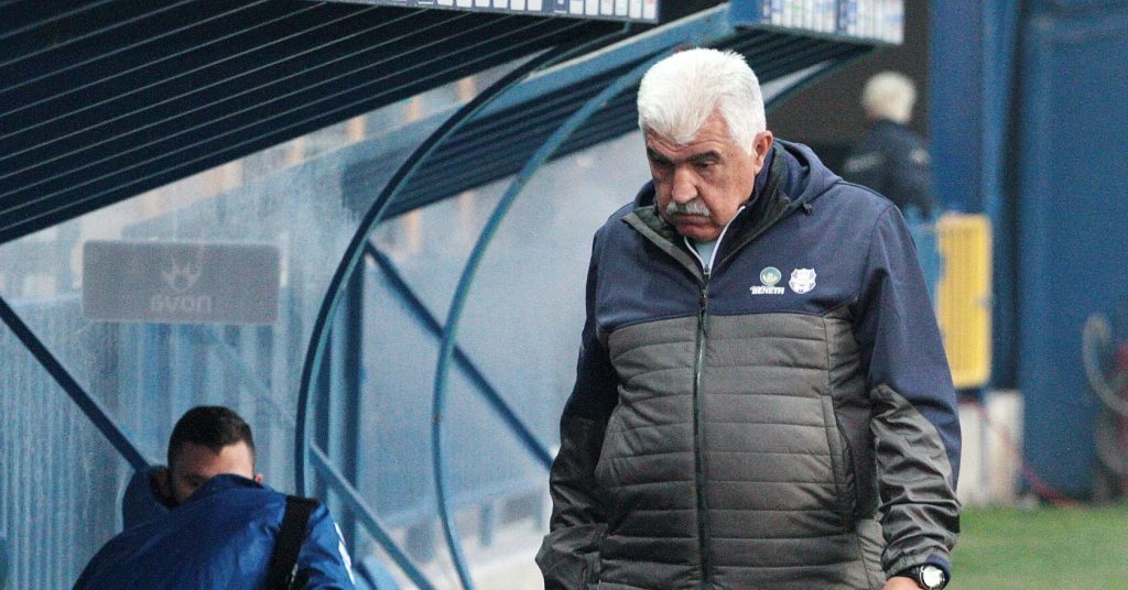 Γ.Παράσχος για τους οπαδούς που τον έβριζαν: «Αυτοί οι καραγκιόζηδες – Αυτά τα νούμερα»