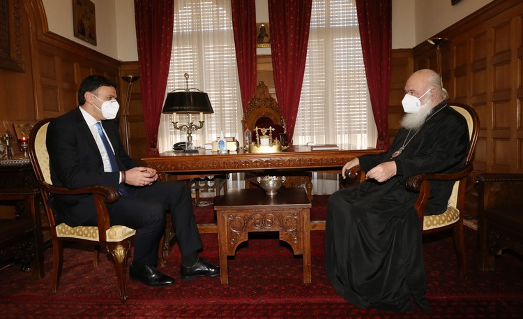 Ιερώνυμος: «Θα ήθελα να κάνω το εμβόλιο αλλά δεν με αφήνουν οι γιατροί – Εσείς να το κάνετε»!